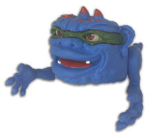 Load image into Gallery viewer, Red Eye King Vlobb