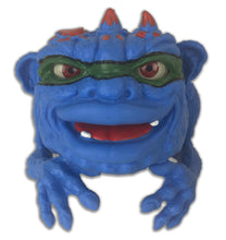 Load image into Gallery viewer, Red Eye King Vlobb